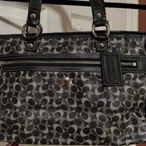 Authentic Coach Signature Chelsea Bias Zippered Signature Satchel Bag Black/Gray